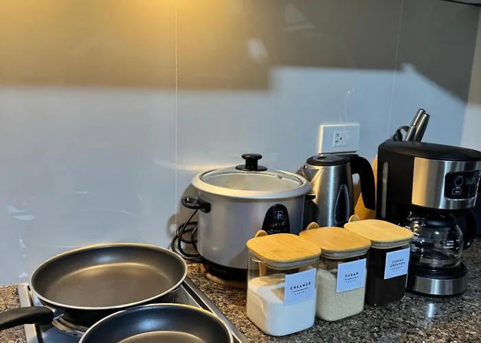 Aparthotel Cozy Haven - Newport - Walking Distance To Naia T3 4*